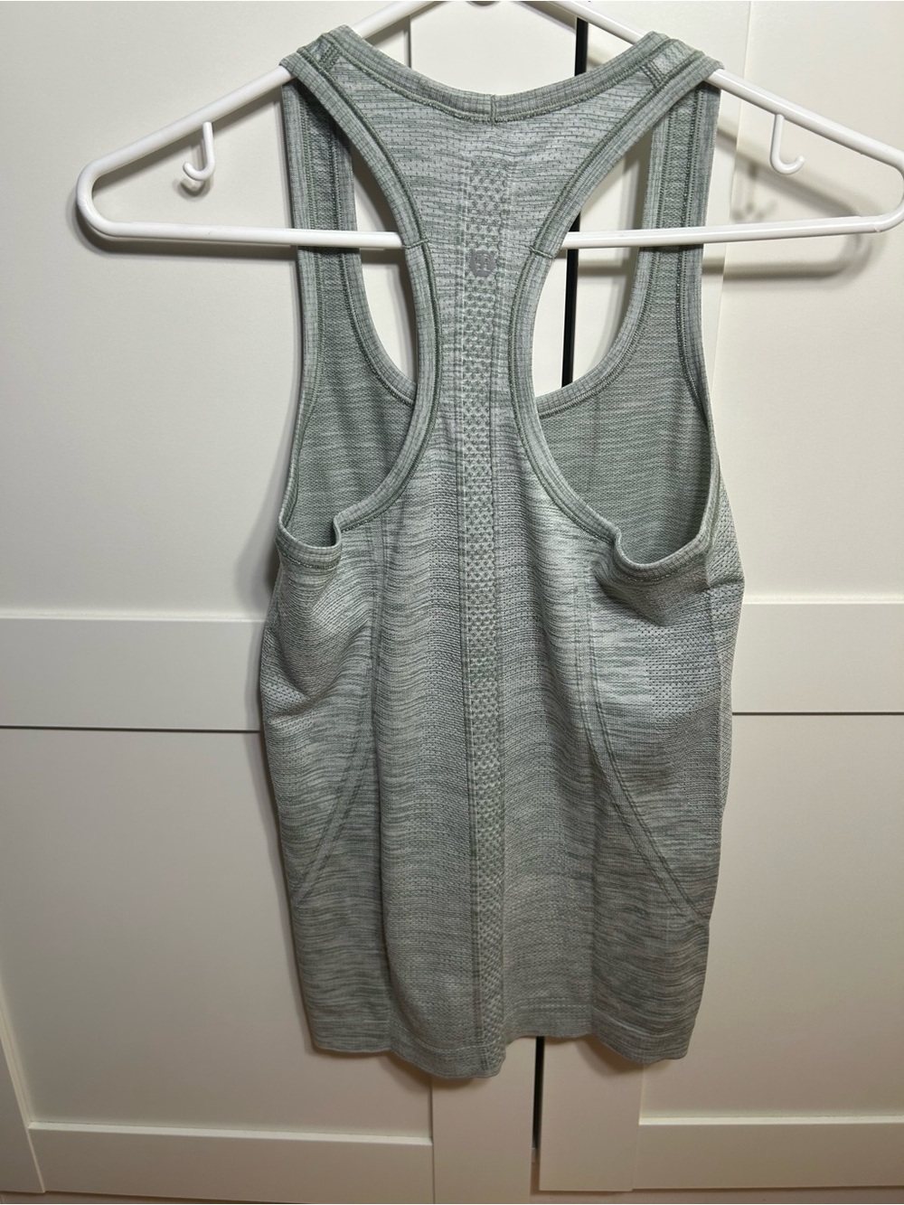 Lululemon Swiftly Tech Racerback size 2 - Picture 7 of 7
